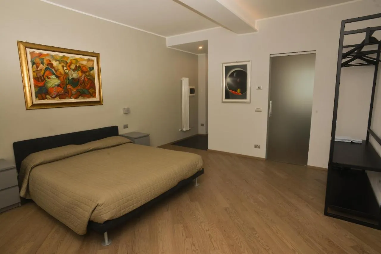 B&B La Darsena Como Bed & Breakfast